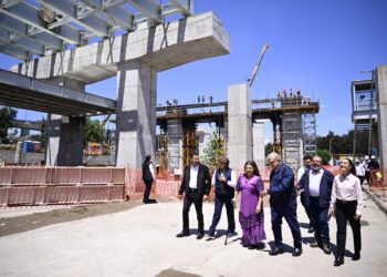 López Obrador, Sheinbaum y Delfina Gómez supervisan obras de movilidad en el Estado de México