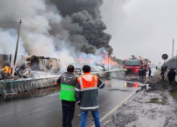 Incendio en Nezahualcóyotl destruyó 11 casas, asegura alcalde