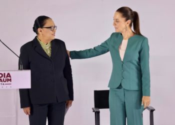 Sheinbaum presenta a nuevos miembros de su gabinete y recibe felicitaciones de Rosa Icela Rodríguez