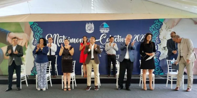 Celebran bodas colectivas en el municipio de Corregidora