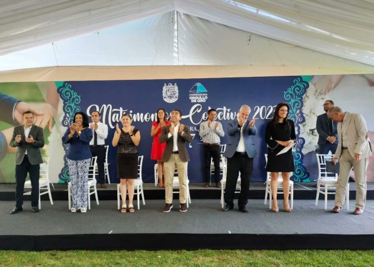 Celebran bodas colectivas en el municipio de Corregidora