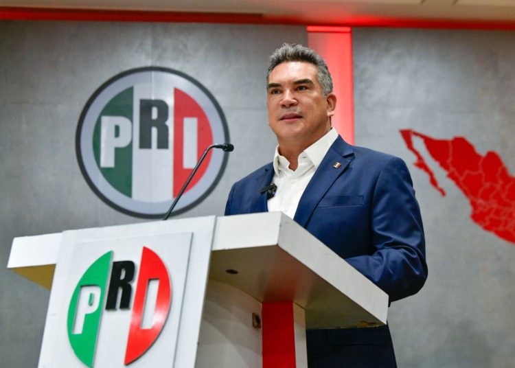 Alejandro “Alito” Moreno se registra para reelegirse como dirigente nacional del PRI