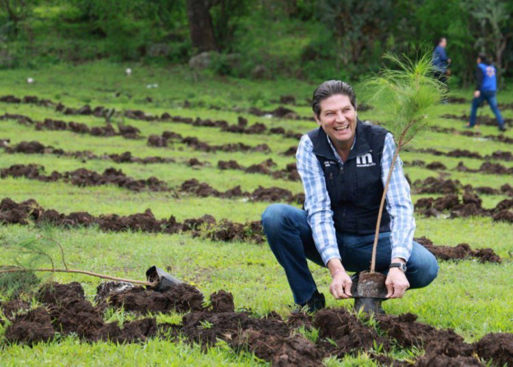 Llama alcalde Alfonso Martínez a no “satanizar” la productividad agrícola