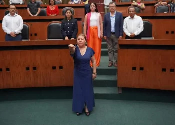 Esposa del alcalde asesinado de Malinaltepec toma protesta como nueva presidenta municipal