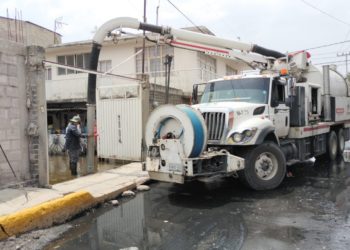 Avanza GEM en labores de limpieza y desazolve de la zona afectada por las lluvias en Chalco