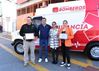 Dota municipio de Parral de más equipo para el Cuerpo de Bomberos