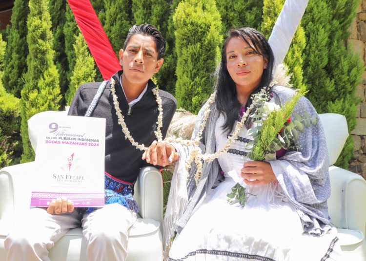 Se prometen “siya” 27 parejas mazahuas en el Estado de México