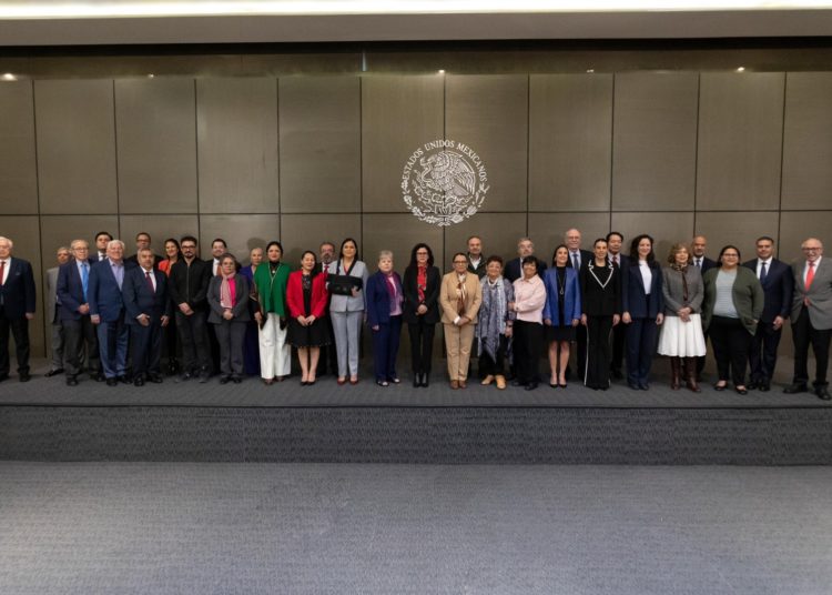 Inicia proceso de transición en el Gobierno federal