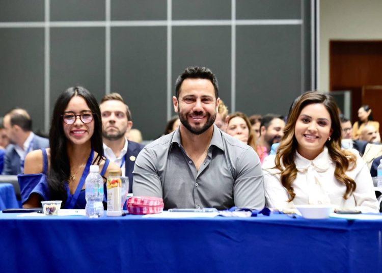 Anuar Azar busca reelegirse como Presidente del PAN en el Estado de México