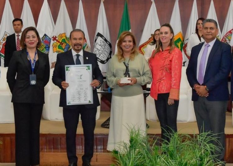 Recibe Pedro Rodríguez Premio Nacional al Buen Gobierno Municipal