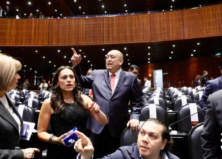 Abigail Arredondo rinde protesta como diputada federal