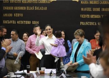 Alcaldesa de Tepic se reincorpora a funciones tras seis meses ausente