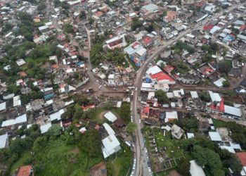Aplican Plan DN-III-E tras desbordamiento de río en Tejupilco que dejó 300 viviendas dañadas