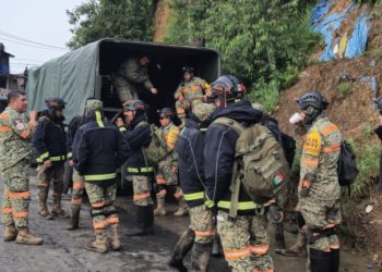 Refuerzan trabajos y despliegue de apoyos en Jilotzingo; suman 12 rescates por el deslizamiento del cerro debido a las lluvias