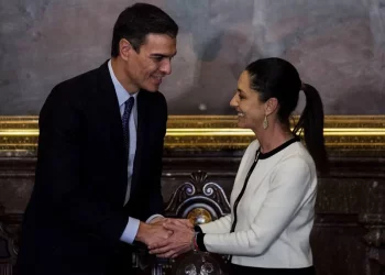 Pedro Sánchez califica de “inaceptable” el veto de Claudia Sheinbaum a Felipe VI de España