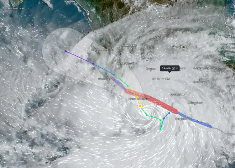 El huracán ‘John’ podría tocar tierra entre Aquila y Manzanillo