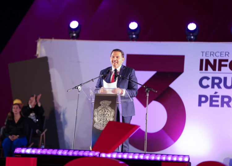 Presume Pérez Cuéllar logros de su tercer año de gobierno en Ciudad Juárez, entre luces y pirotecnia