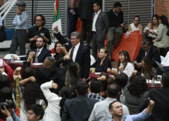 Desde un gimnasio y en la madrugada, diputados aprueban en lo general la Reforma Judicial