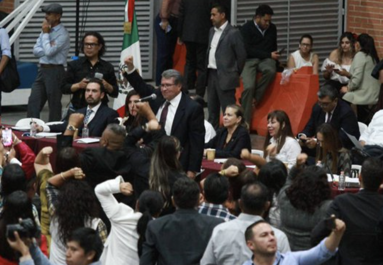 Desde un gimnasio y en la madrugada, diputados aprueban en lo general la Reforma Judicial