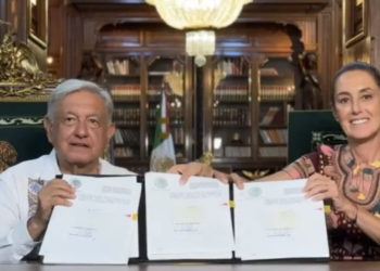 A unas horas del Grito de Independencia, AMLO firma decreto de la Reforma Judicial