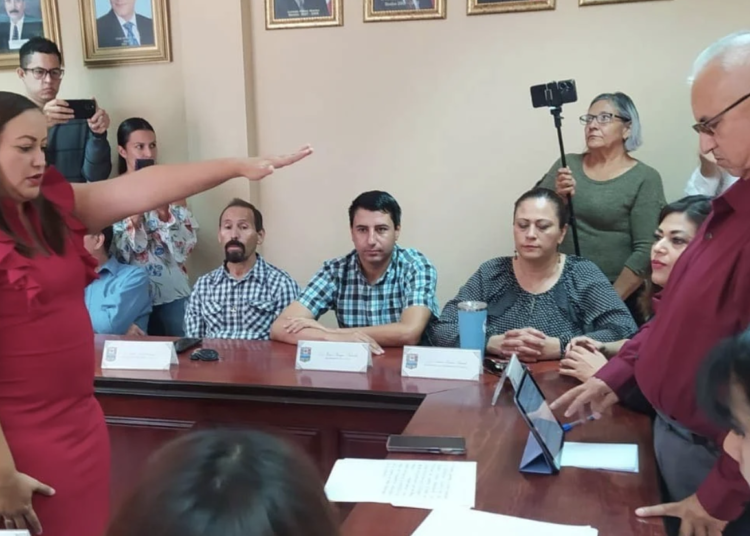 Suspenden a alcaldesa de Nuevo Casas Grandes, por nepotismo