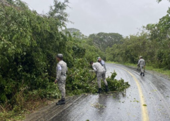 López Obrador reporta 8 muertos por lluvias en Guerrero, tras paso del huracán ‘John’