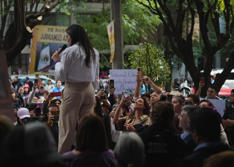 Alessandra Rojo de la Vega afirma que se mantendrá en la lucha para defender su triunfo en la Cuauhtémoc