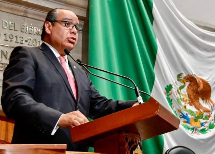 Culmina Jesús Izquierdo trabajos de instalación de la LXII Legislatura