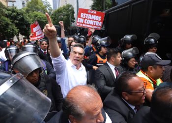 Acuerdan senadores del PRI y su dirigencia nacional voto unificado en contra de la reforma al poder judicial