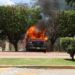 Normalistas de Ayotzinapa arrojan explosivos a cuartel militar en Iguala, Guerrero