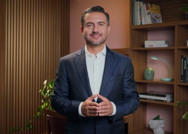 Yunes asume como primer secretario de la Comisión de Justicia, posición que le corresponde a Morena en Senado