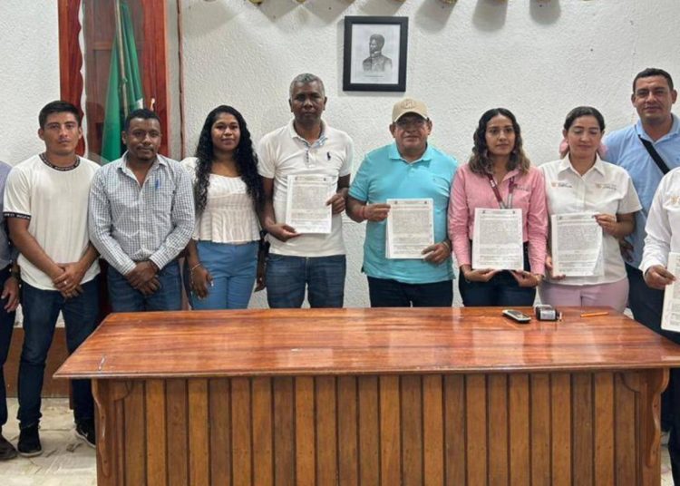 Alcalde de Cuajinicuilapa solicita licencia ante violencia en su municipio