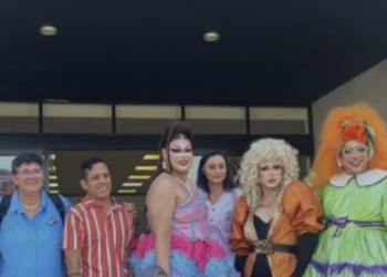 Drag queens se reúnen con alcalde de San Nicolás para revisar cambios al reglamento