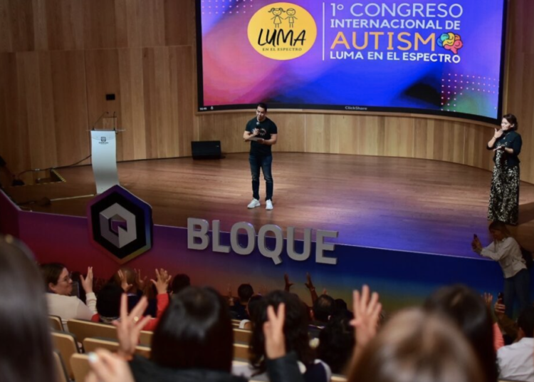 Impulsa Felifer Macías políticas públicas para apoyar a personas con autismo