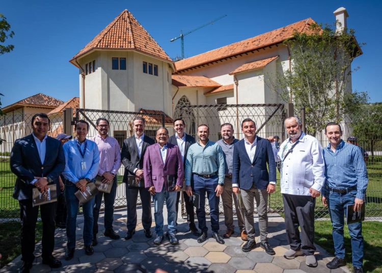 Se reúnen alcaldes metropolitanos en San Pedro, van por la coordinación sin el gobierno estatal