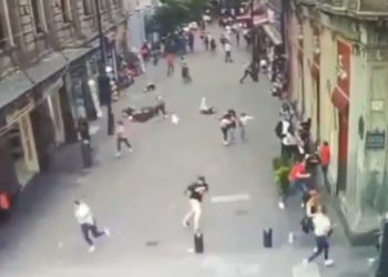 Balean a líder de comerciantes Diana Sánchez Barrios en el Centro Histórico de la CDMX