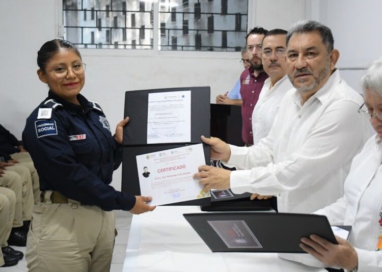 Coatzacoalcos refuerza la seguridad municipal con la incorporación de nuevos oficiales