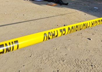 Abandonan tres cuerpos frente a un cementerio en Culiacán