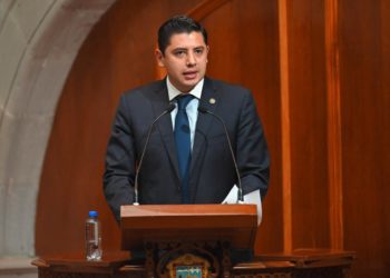 A rango constitucional programas sociales: diputado Carlos Zurita