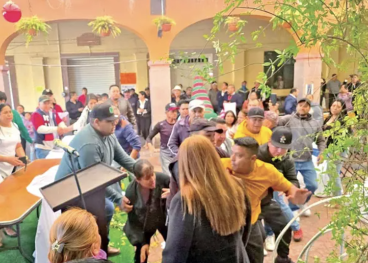 Reaparece alcalde de Santo Tomás de los Plátanos tras intento de detención por parte de la Fiscalía mexiquense