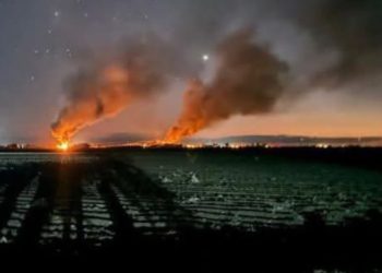 Balaceras y fuerte explosión causan alarma en Culiacán; investigan posible coche bomba