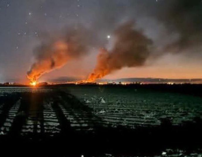 Balaceras y fuerte explosión causan alarma en Culiacán; investigan posible coche bomba