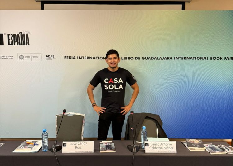 Emilio Antonio Calderón conquista la FIL Guadalajara con su obra debut “Casa Sola”