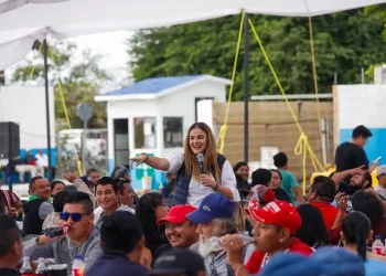 Alcaldesa Cecilia Patrón agradece a trabajadores del ayuntamiento por servir 24/7 a Mérida