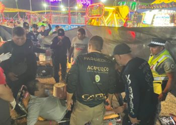 Guardia Nacional apoya a lesionados tras desplome de juego mecánico en Acapulco