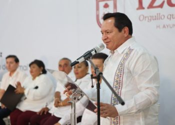 Llama el Gobernador Joaquín Díaz Mena a convertir a Izamal en un referente turístico