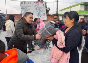 Alcaldesa da inicio al programa “Cobijando Amecameca”