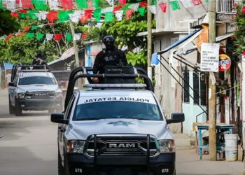 Paran policías de Coyuca para exigir salida de mando