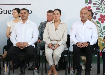 Gobierno invertirá mil 800 millones de pesos para reconstruir carreteras y puentes afectados en Guerrero