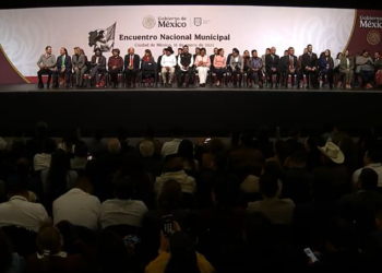 Se reúne Claudia Sheinbaum con alcaldes y gobernadores